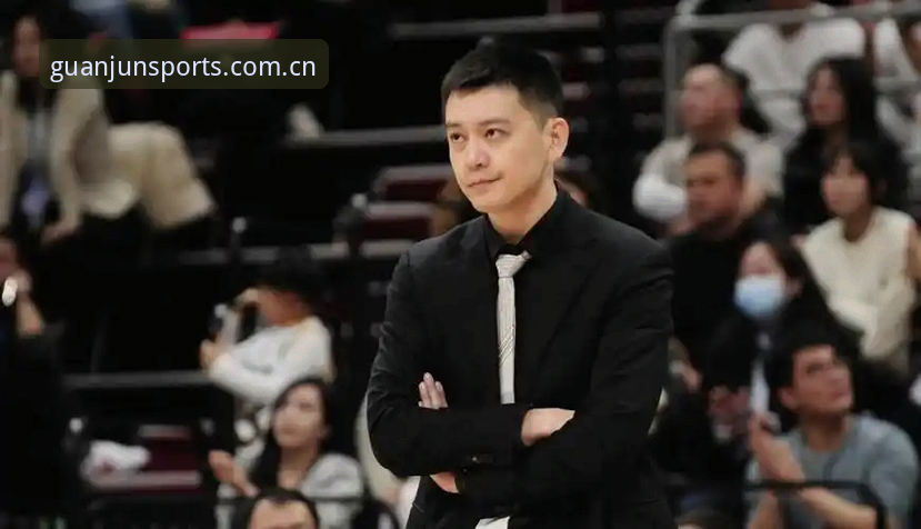 杨鸣预判C罗压力，世界杯前锋群的暗流与风向——冠军体育官网深度观察